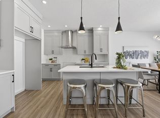 1090 N Bayview Cres, Airdrie, AB T4B5N5
