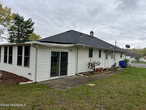4th image of 27 Mount Logan Lane