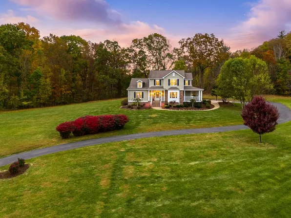 20350 Lizmarye Ln, Abingdon, VA 24211