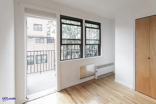 Rented by LC Lemle Real Estate Group | media 16