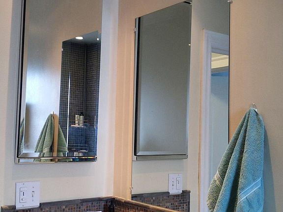 4th image of 1726 W Estes Ave APT 3N