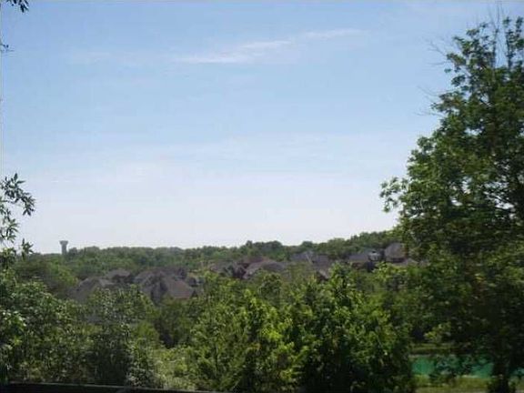 5th image of 5516 Valley Park Dr
