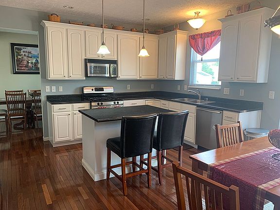 2nd image of 2065 Westborough Dr