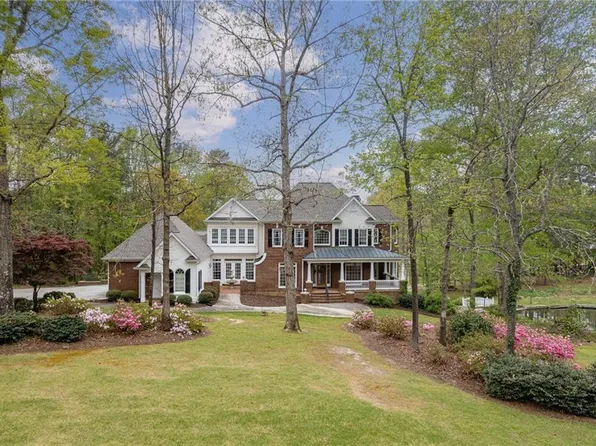 2718 Pitlochry St SW, Conyers, GA 30094