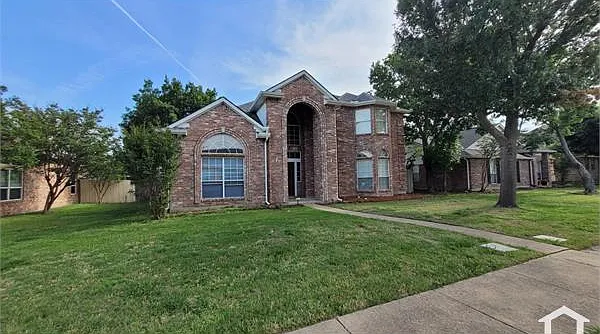 5 bed, 2626 sqft, $3,800 — Photo 3