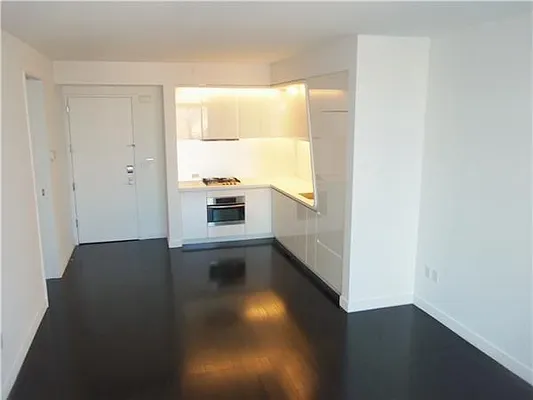 Rented by Avenue Sotheby's International Realty | media 26