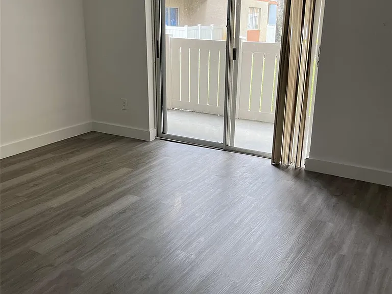 18860 NW 57th Ave #106 — Photo 8