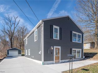 266 Hazelwood Ave, Barberton, OH 44203