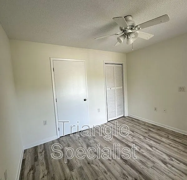 1420 Collegiate Cir #101 — Photo 6