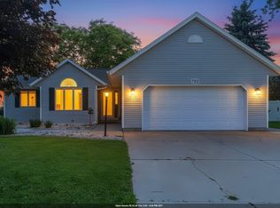 702 Carol Ln, Pulaski, WI 54162