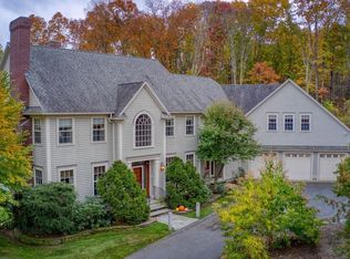 6 Evening Star Dr, Amherst, MA 01002