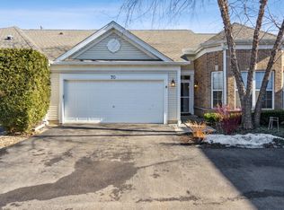 70 Ashbrook Ct, Grayslake, IL 60030