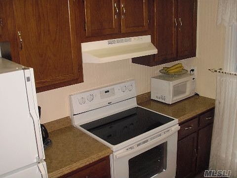 5th image of 6 Norfolk Ct