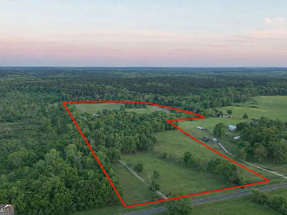 5th image of 235 Glades Rd