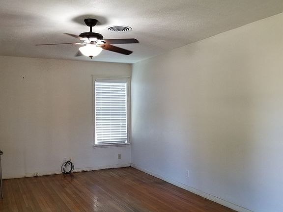 3rd image of 1049 Driftwood Pl