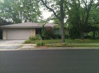 1655 Valley Dr, Grafton, WI 53024