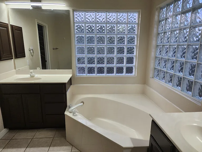 9211 Lily Rise — Photo 19