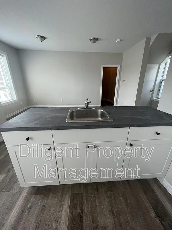 1 bed, 1.0 bath, 500 sqft, $1,600 — Photo 3