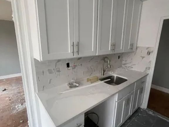 2nd image of 192-65B 71st Cir #B