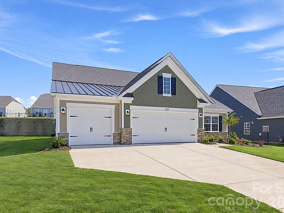 3rd image of 5337 Redbud Rd #17