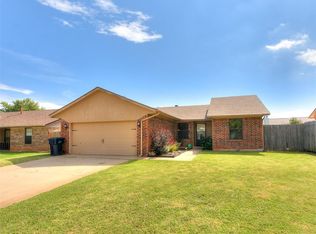 8400 Azurewood Dr, Oklahoma City, OK 73135