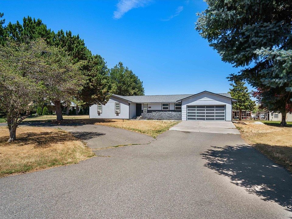 1st image of 211804 E 193rd Pr SE