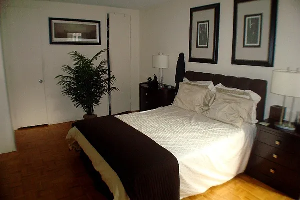 Rented by Newell and Assoc. | media 30