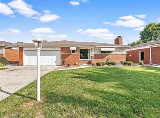 5235 Linda St, Warren, MI 48092