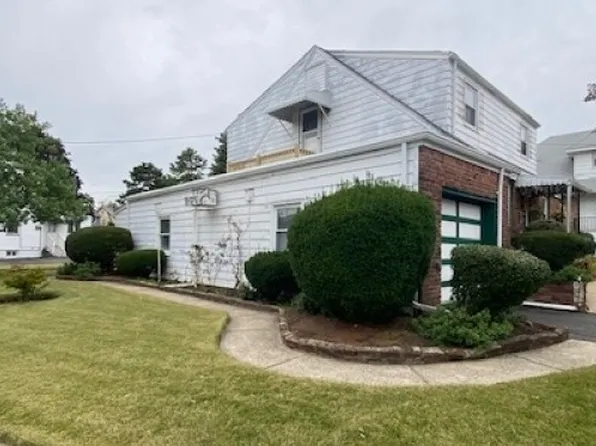 1968 Vauxhall Rd, Union, NJ 07083