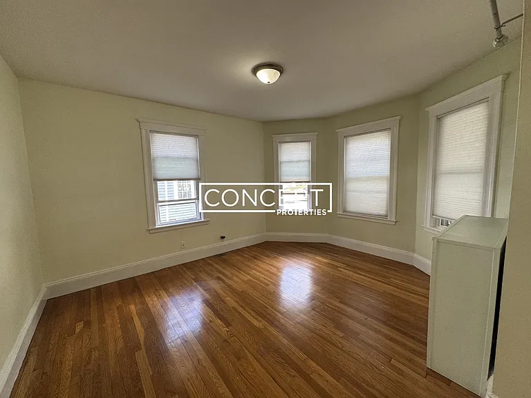 158 Willow St — Photo 5