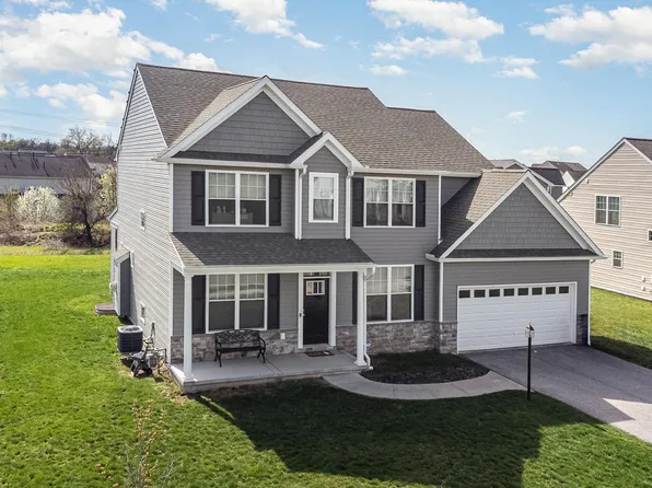 3815 Country Dr, Dover, PA 17315