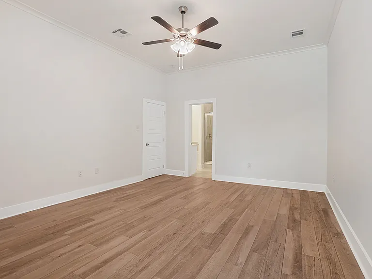 9534 Creekview Dr — Photo 12