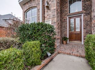2214 Autumn Trl, Garland, TX 75040