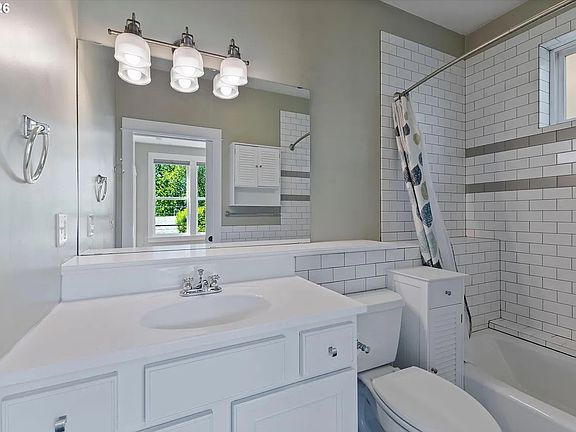 5th image of 7611 SW Fulton Park Pl