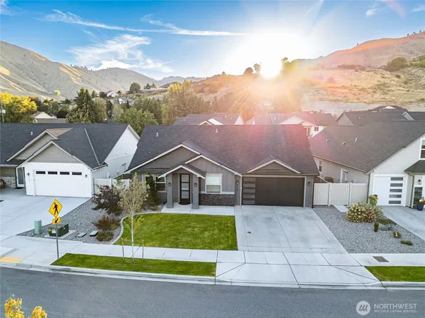 978 Racine Springs Drive, Wenatchee, WA 98801