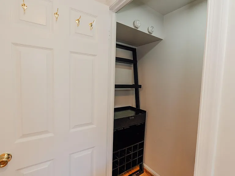 1664 Whisperhill Dr — Photo 9