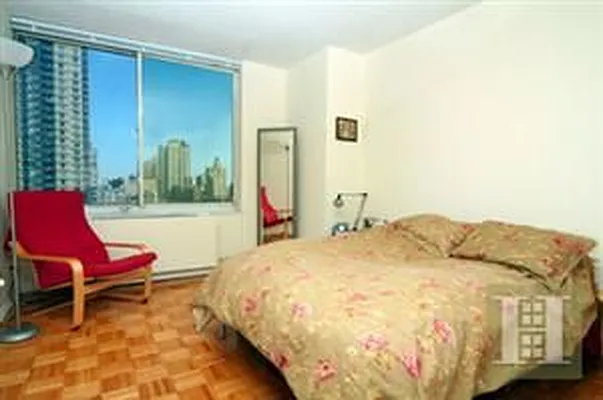 Rented by Douglas Elliman | media 3