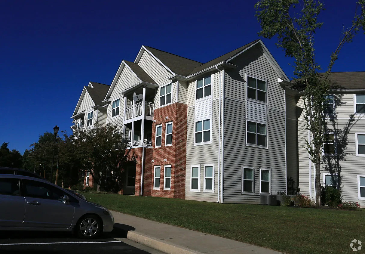 Orchard Crossing Apartments — Photo 3