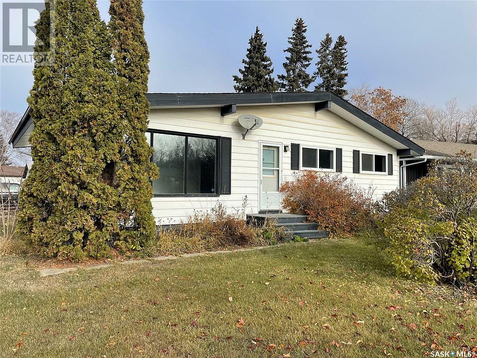 1st image of 300 Cheri Dr