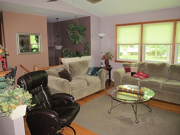 5th image of 195 Beechwood Ln