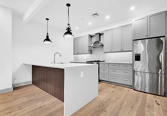 4th image of 88 Lefferts Pl #1B