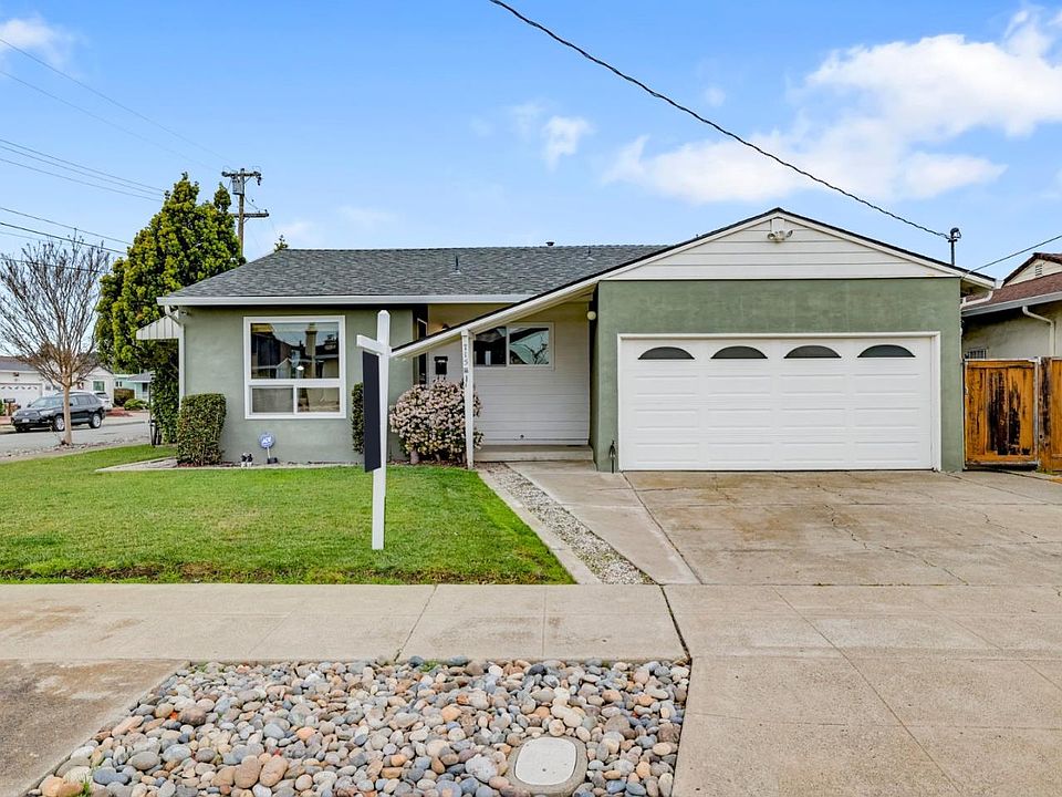 1st image of 715 Portola Dr