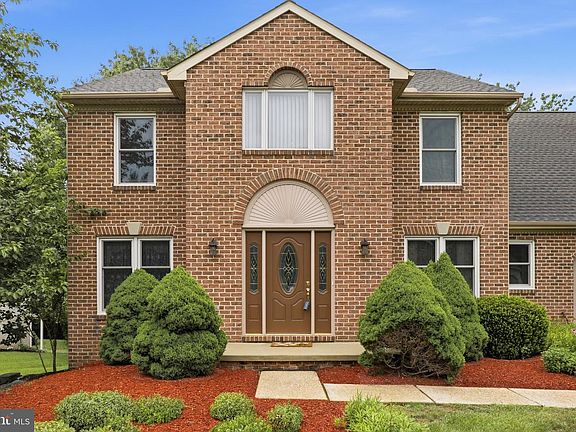3rd image of 3133 Windon Ave