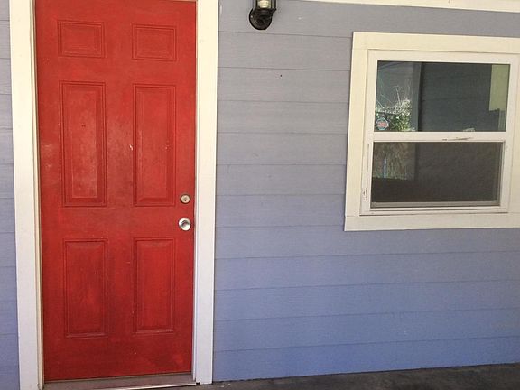 3rd image of 2304 Wooddale St #B