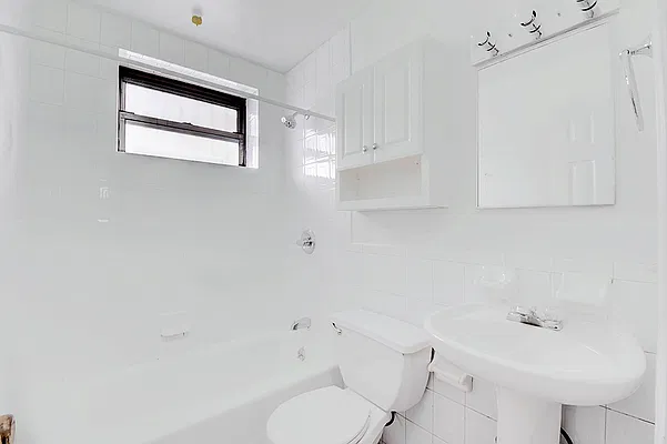 Rented by Urbane Brokerage | media 3