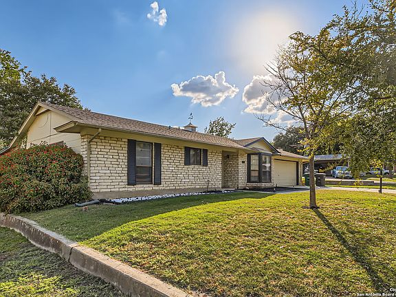 3rd image of 3018 Tawny Oak Drive