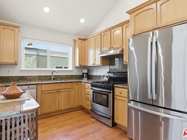 261 Highland Dr, Oxnard, CA 93035