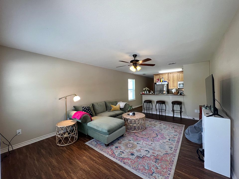 1st image of 1106 W Jones St #101