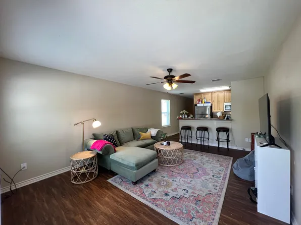 1106 W Jones St, Stephenville, TX