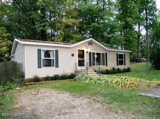 27077 Lake Dr, Lawton, MI 49065